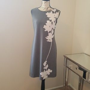 Sleeveless dress